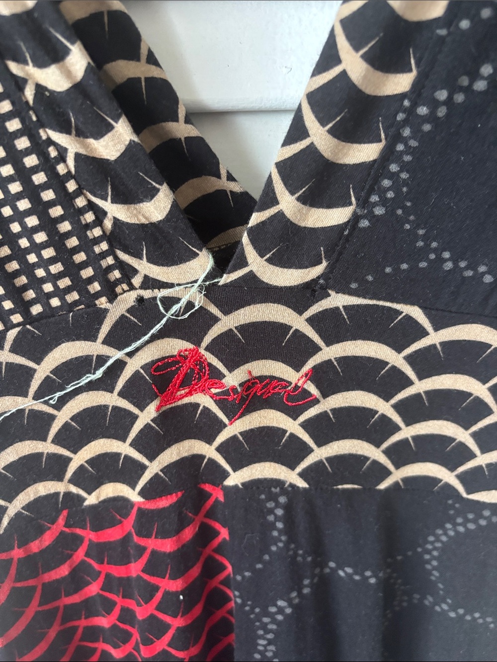 Black & Red Mixed-Print V-Neck Women’s Dress - Picture 5 of 6